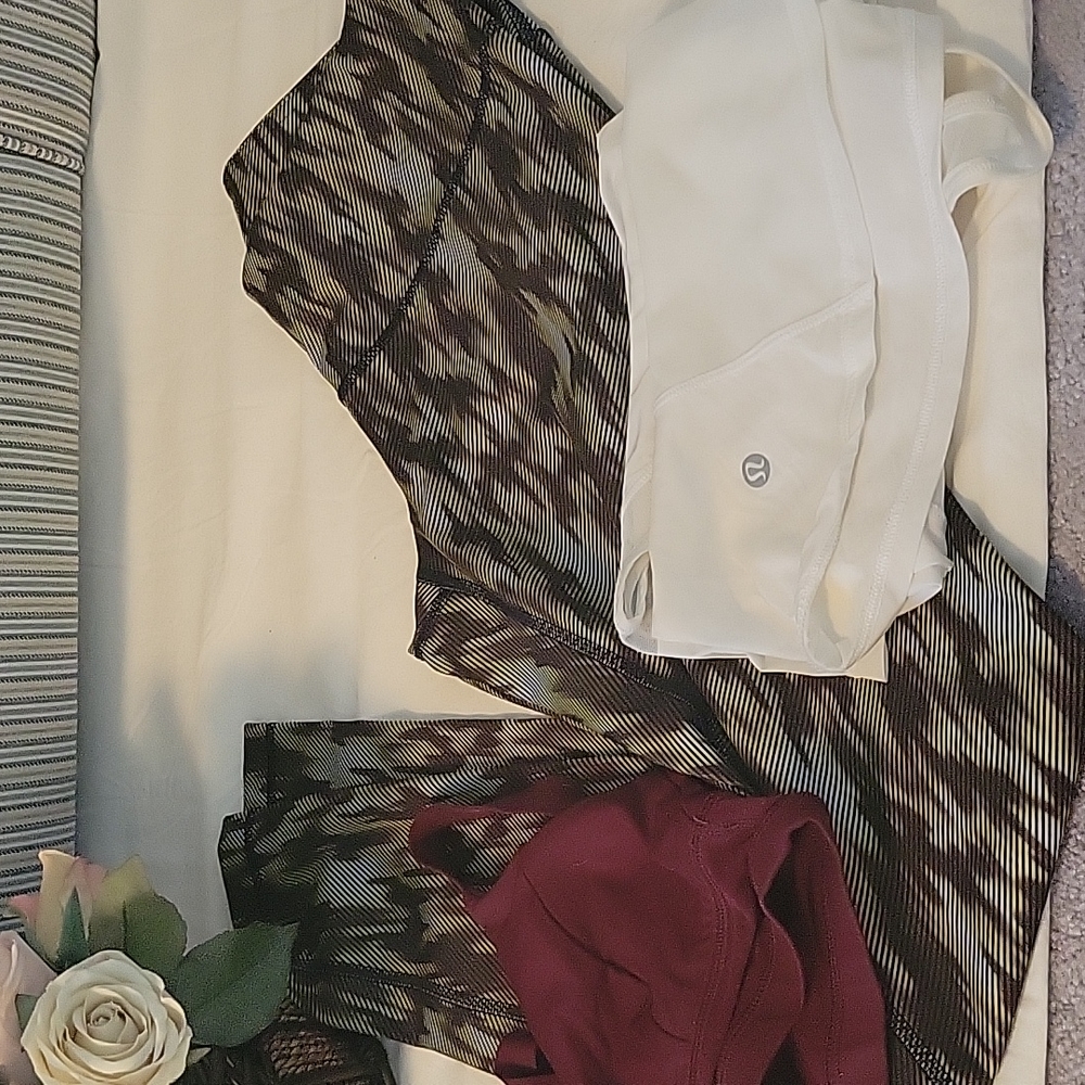 Lululemon lot size 8 (5 pieces)
